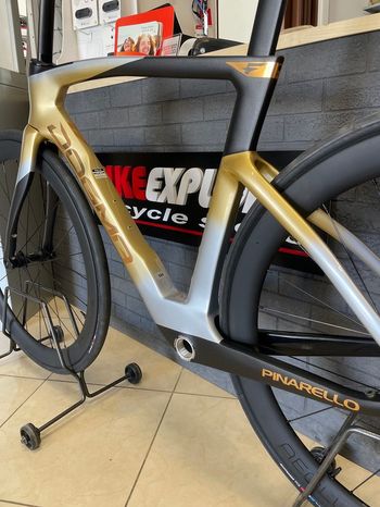 Używany Pinarello Dogma Frameset 2027 2027 Road & Gravel — zdjęcie 3 z 4