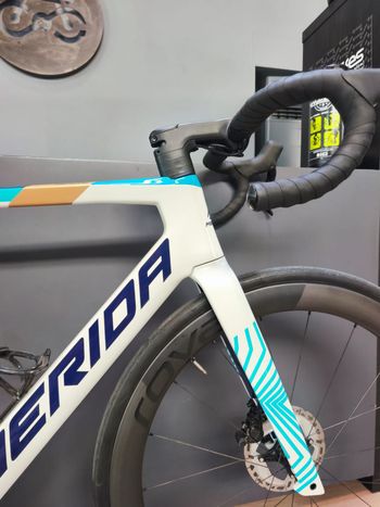 Tweedehands Merida REACTO 6000 2026 2026 Road & Gravel — afbeelding 13 van 14