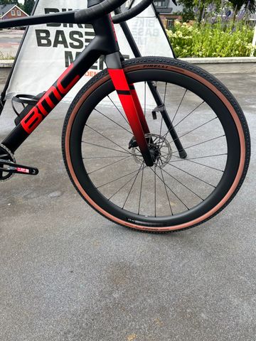 Używany BMC Kaius 01 FOUR 2026 2026 Road & Gravel — zdjęcie 8 z 8