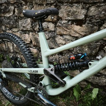 Used Commencal CLASH ESSENTIAL 2022 2022 Mountainbike, Green, 27.5 — image 2 of 4