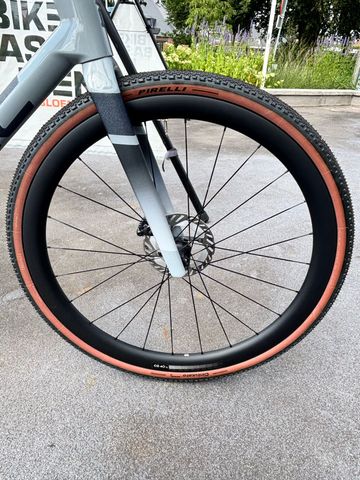 Used BMC Kaius 01 THREE 2026 2026 Road & Gravel, Light Gray — image 5 of 7
