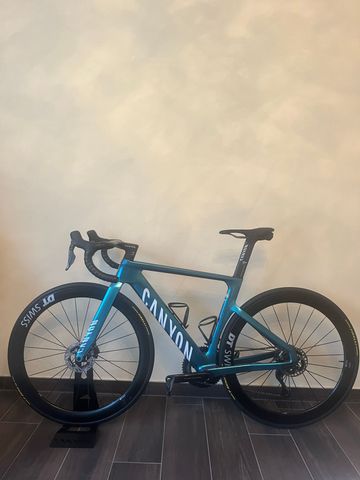 Używany Canyon Aeroad CFR Di2 2025 2025 Road & Gravel — zdjęcie 5 z 11