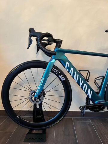 Używany Canyon Aeroad CFR Di2 2025 2025 Road & Gravel — zdjęcie 7 z 11