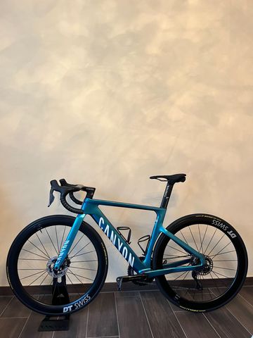 Używany Canyon Aeroad CFR Di2 2025 2025 Road & Gravel — zdjęcie 1 z 11