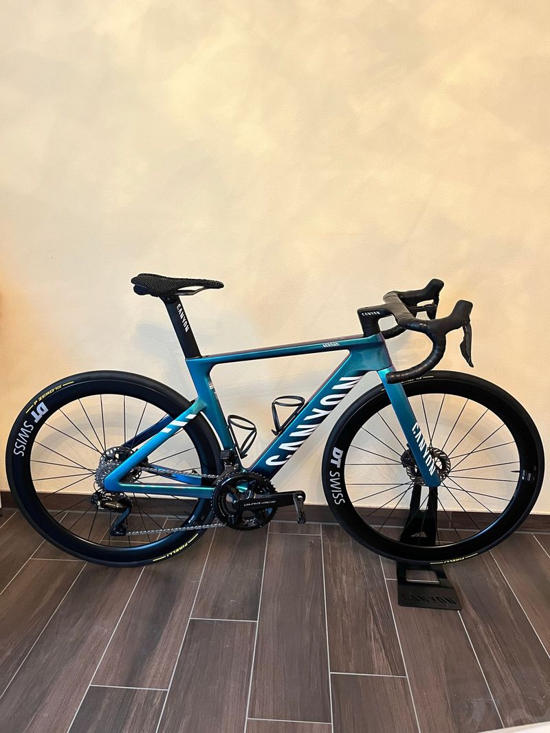 Używany Canyon Aeroad CFR Di2 2025 2025 Road & Gravel — zdjęcie 9 z 11