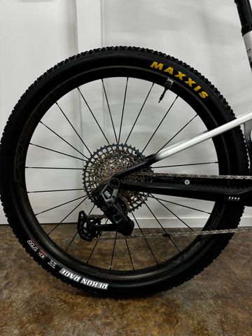 Gebrauchtes Mondraker F-PODIUM RS 2024 2024 Mountainbike, Schwarz, 29 — Bild 8 von 8