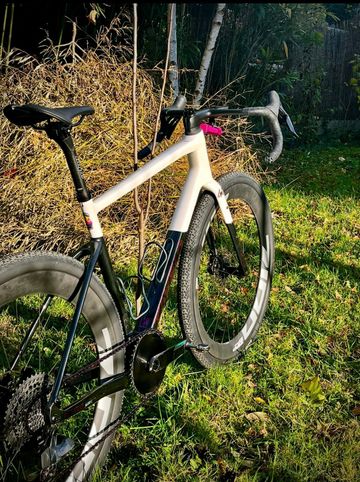 Used Tavelo Custom Frameset 2025 Road & Gravel, White — image 2 of 9