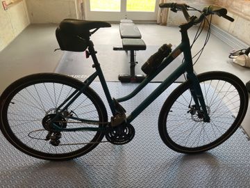 Used Specialized Crossroads 2.0 Step-Through 2020 2020 Urban, Blue — image 1 of 4