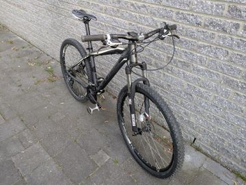 Used CUBE Analog Shimano Deore 2016 Mountainbike, Light Gray — image 2 of 5