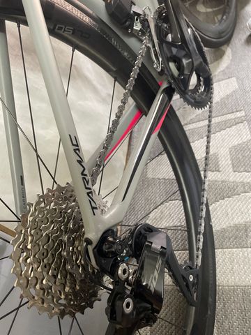 Used Specialized Tarmac Shimano 105 Di2 2019 Road & Gravel, Light Gray — image 5 of 6