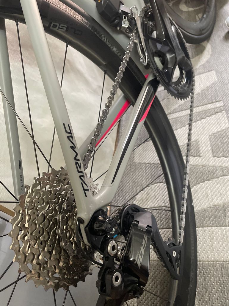 Used Specialized Tarmac Shimano 105 Di2 2019 Road & Gravel, Light Gray — image 5 of 6
