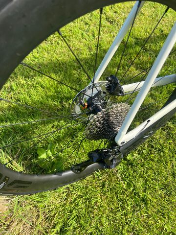 Brugt Trek Emonda Shimano 105 Di2 2025 Road & Gravel — billede 3 af 6