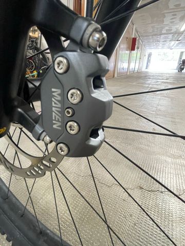 Brugt Trek Slash 8 Gen 6 2024 2024 Mountainbike — billede 9 af 13
