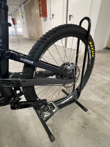 Brugt Trek Slash 8 Gen 6 2024 2024 Mountainbike — billede 8 af 13