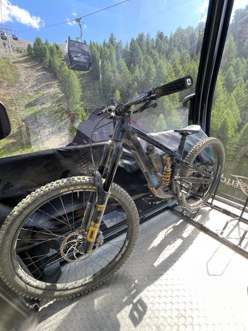 Brugt Trek Slash 8 Gen 6 2024 2024 Mountainbike — billede 13 af 13