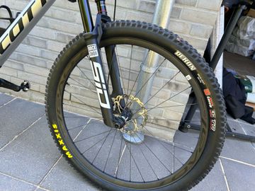 Brugt Scott Spark RC World Cup 2025 2025 Mountainbike — billede 7 af 9
