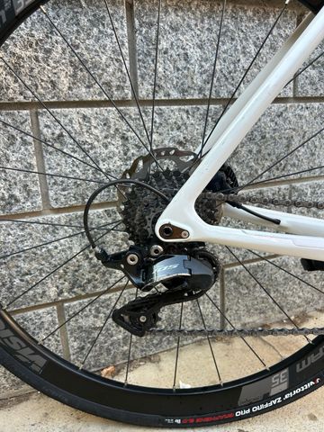 Tweedehands Bianchi Sprint 105 2024 2024 Road & Gravel — afbeelding 4 van 25