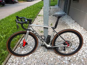 Używany Trek Madone SL 7 Gen 8 2025 2025 Road & Gravel