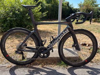 Brugt Bianchi Oltre PRO SHIMANO ULTEGRA DI2 2025 2025 Road & Gravel