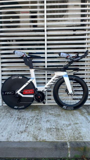 Canyon Speedmax CFR Disc Di2 2024 2024 Road & Gravel d'occasion — image 1 sur 4