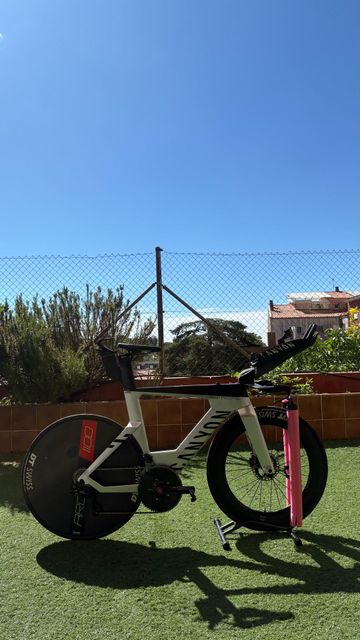 Canyon Speedmax CFR Disc Di2 2024 2024 Road & Gravel d'occasion — image 3 sur 4