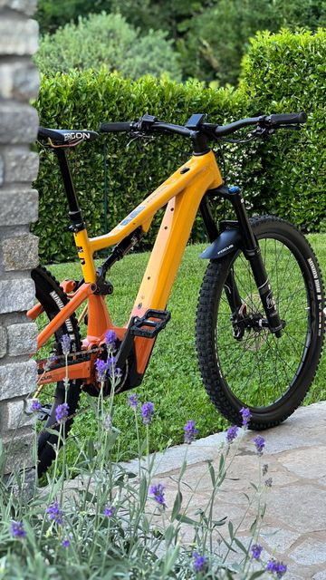 Used Focus JAM ² 6.8 2023 2023 Mountainbike, Orange, 29 — image 2 of 4