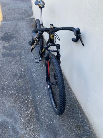 Gebrauchtes Cannondale F800 SRAM Rival 2000 Mountainbike, Schwarz — Bild 2 von 14