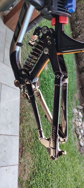 Norco Aurum A7.2 2017 Frameset 2017 Mountainbike usato, Nero — immagine 2 di 9