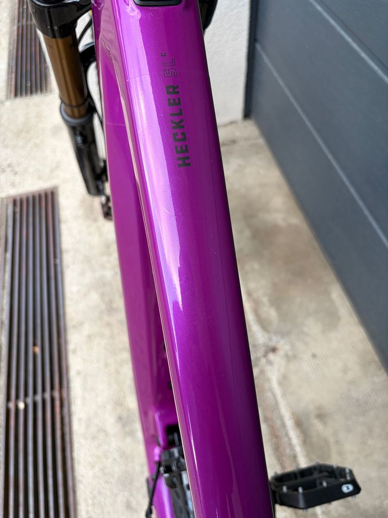 Used Santa Cruz Heckler SRAM GX 2024 Mountainbike, Purple, Mixed — image 15 of 24