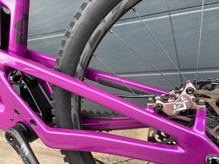 Used Santa Cruz Heckler SRAM GX 2024 Mountainbike, Purple, Mixed — image 18 of 24