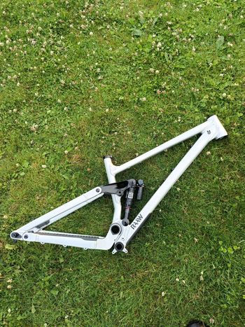 Used RAAW Jibb V1 Fox Factory Kit 2024 Frameset 2024 MTB