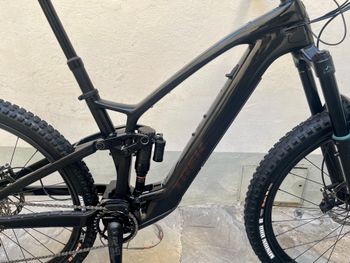 Brugt Trek Fuel EXe 9.8 2023 2023 Mountainbike — billede 3 af 17