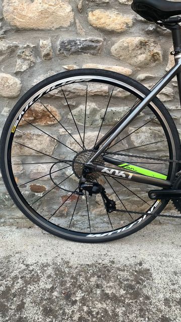 Used B’TWIN Custom Shimano 105 2020 Road & Gravel, Black — image 6 of 13