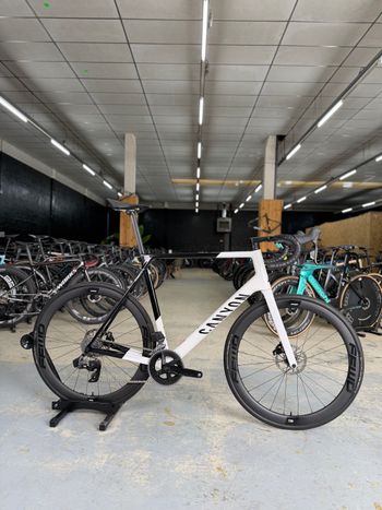 Used Canyon Ultimate CF SL 7 AXS 2024 2024 Road & Gravel