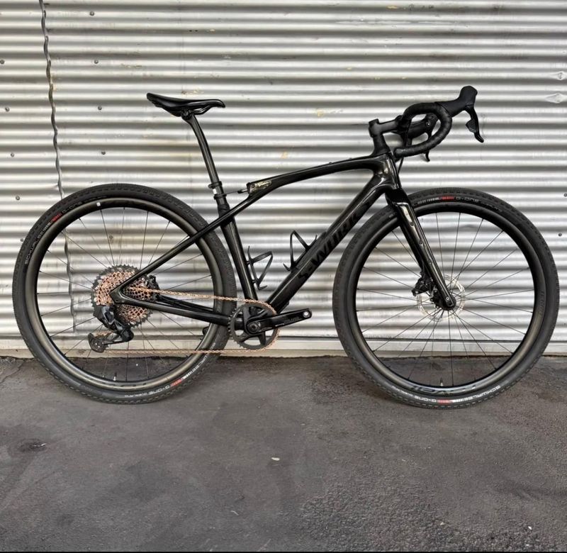 Specialized S Works Custom SRAM Rival eTap AXS 2024 Road & Gravel d'occasion