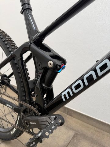 Used Mondraker RAZE 2023 2023 Mountainbike, Black, 29 — image 4 of 6