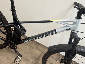 Used Mondraker RAZE 2023 2023 Mountainbike, Black, 29 — image 2 of 6