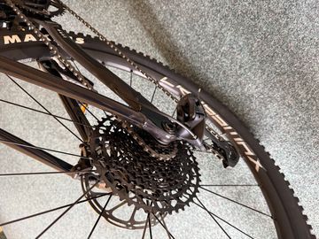 Używany Mondraker RAZE R 2024 2024 Mountainbike — zdjęcie 7 z 8