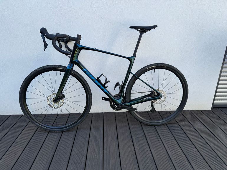Gebrauchtes Giant Revolt Shimano GRX 2023 Road & Gravel, Blau — Bild 2 von 12
