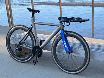Used Guru Custom SRAM Force eTap AXS 2009 Road & Gravel, Light Gray — image 2 of 9