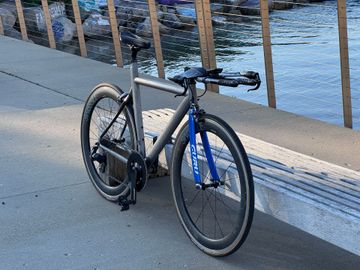 Used Guru Custom SRAM Force eTap AXS 2009 Road & Gravel, Light Gray — image 5 of 9