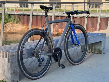 Used Guru Custom SRAM Force eTap AXS 2009 Road & Gravel, Light Gray — image 7 of 9
