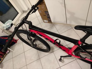 Brugt Trek Procaliber 9.5 2024 2024 Mountainbike — billede 2 af 11