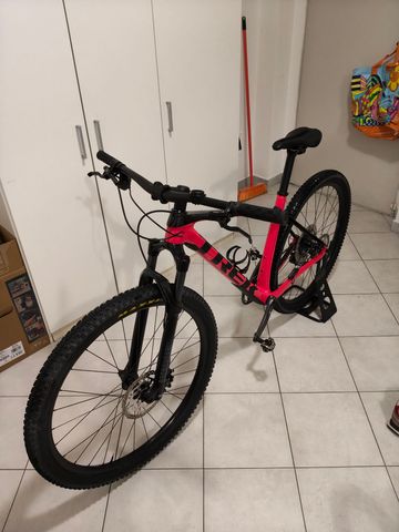 Used Trek Procaliber 9.5 2024 2024 Mountainbike, Red, 29 — image 4 of 11