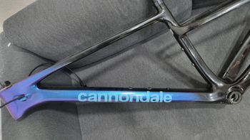 Cannondale Scalpel Frameset 2023 Mountainbike usato, Viola — immagine 3 di 10