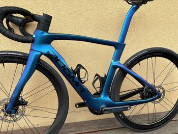 Gebrauchtes Pinarello DOGMA F | Luxter Blue | TOP | WRL 2025 Road & Gravel