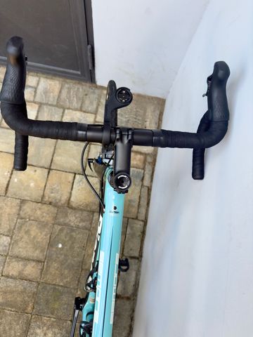 Used Bianchi Sempre pro Shimano Dura Ace 2014 Road & Gravel, Blue — image 5 of 11