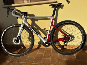 Brugt Cinelli PRESSURE 2 - ULTEGRA DISC DI2 2026 2026 Road & Gravel