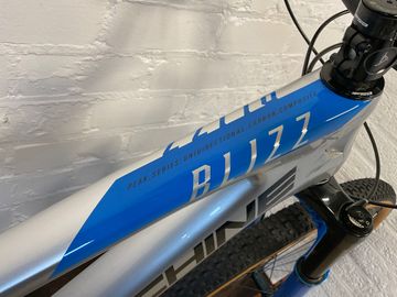 Used Rock Machine Blizz 90 2020 Mountainbike, Light Gray — image 4 of 8