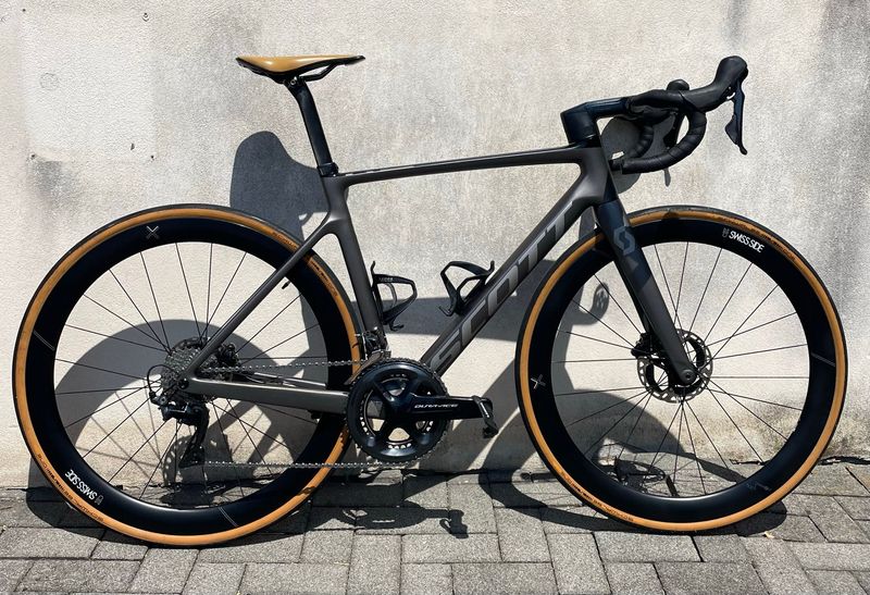 Scott Addict Shimano Dura Ace 2020 Road & Gravel d'occasion